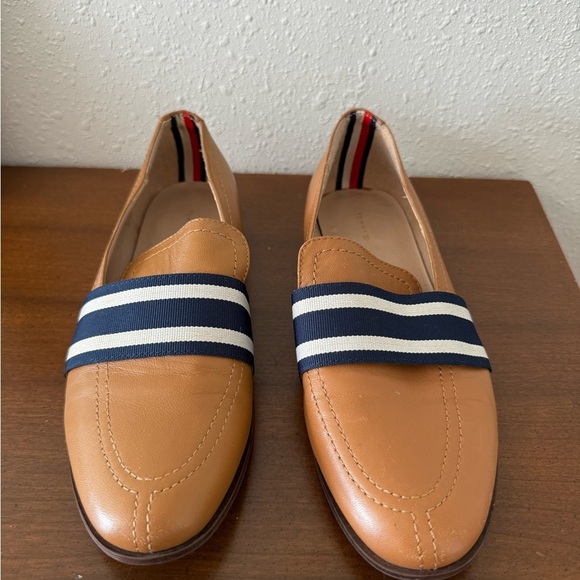 Tommy Hilfiger TWIGNAZ medium brown camel leather loafers. 7.5 - Picture 7 of 7